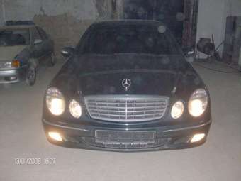 2004 Mercedes-Benz E-Class Photos