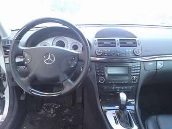 2004 Mercedes-Benz E-Class Pictures