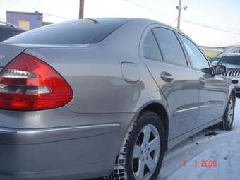 2004 Mercedes-Benz E-Class Photos