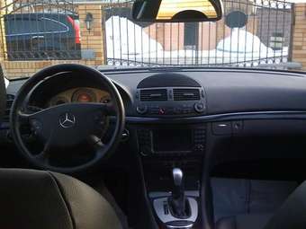 2004 Mercedes-Benz E-Class Pictures