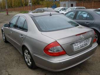 2004 Mercedes-Benz E-Class Pictures