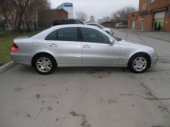 2004 Mercedes-Benz E-Class Photos