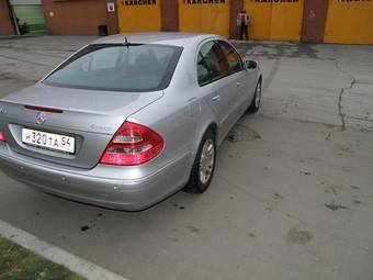 2004 Mercedes-Benz E-Class Photos