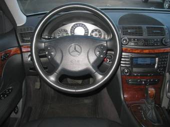2004 Mercedes-Benz E-Class Pictures