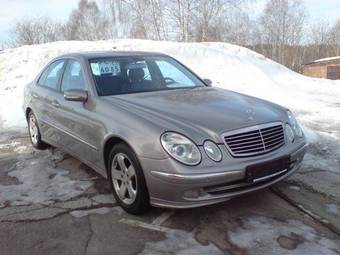 2004 Mercedes-Benz E-Class Photos