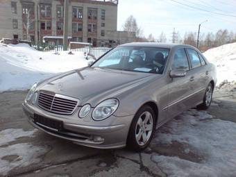 2004 Mercedes-Benz E-Class Photos
