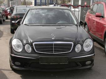 2004 Mercedes-Benz E-Class Photos