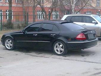 2004 Mercedes-Benz E-Class Images