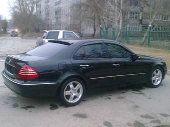 2004 Mercedes-Benz E-Class Pictures