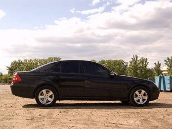 2004 Mercedes-Benz E-Class Photos