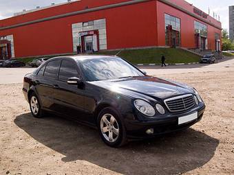 2004 Mercedes-Benz E-Class Pictures