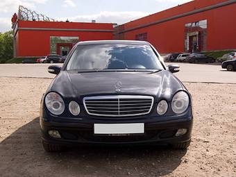 2004 Mercedes-Benz E-Class Photos