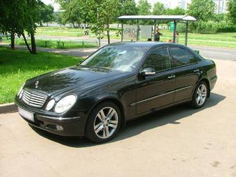 2004 Mercedes-Benz E-Class Photos