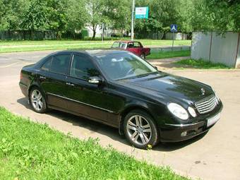 2004 Mercedes-Benz E-Class Pictures