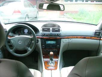 2004 Mercedes-Benz E-Class Images