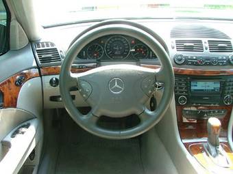 2004 Mercedes-Benz E-Class Pictures