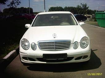 2004 Mercedes-Benz E-Class Photos