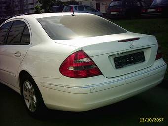 2004 Mercedes-Benz E-Class Photos