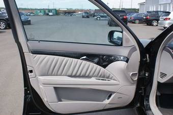 2004 Mercedes-Benz E-Class Pictures