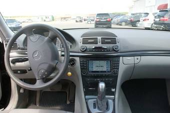 2004 Mercedes-Benz E-Class Photos