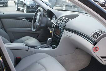 2004 Mercedes-Benz E-Class Pictures