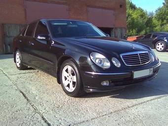 2004 Mercedes-Benz E-Class Photos