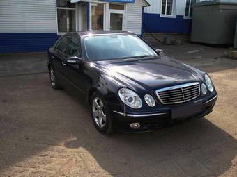 2004 Mercedes-Benz E-Class Photos