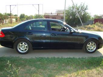 2004 Mercedes-Benz E-Class Photos