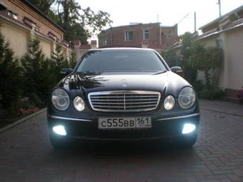 2004 Mercedes-Benz E-Class Photos