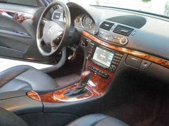 2004 Mercedes-Benz E-Class Photos