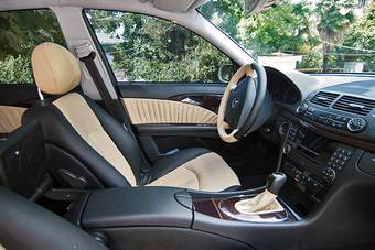 2004 Mercedes-Benz E-Class Photos