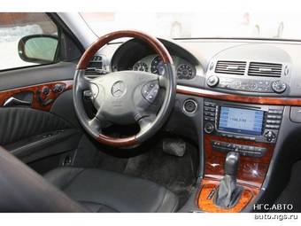 2004 Mercedes-Benz E-Class Photos