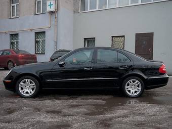2005 Mercedes-Benz E-Class Images