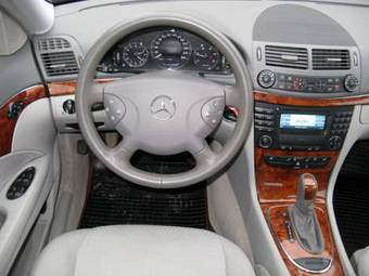 2005 Mercedes-Benz E-Class Images
