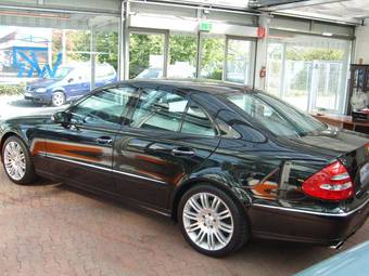 2005 Mercedes-Benz E-Class Pictures