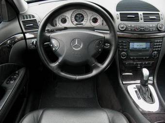 2005 Mercedes-Benz E-Class Photos