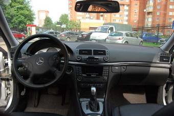 2005 Mercedes-Benz E-Class Wallpapers