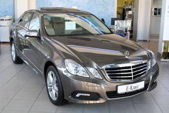 2009 Mercedes-Benz E-Class Pictures