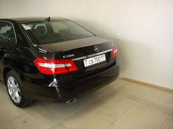 2010 Mercedes-Benz E-Class Photos