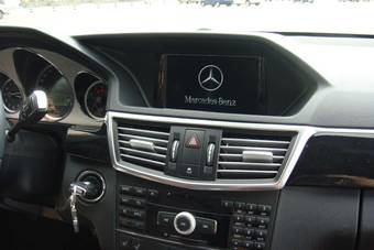2010 Mercedes-Benz E-Class Photos
