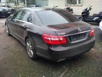 2010 Mercedes-Benz E-Class Pictures