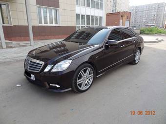 2010 Mercedes-Benz E-Class Pictures