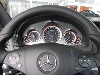 2011 Mercedes-Benz E-Class Pictures