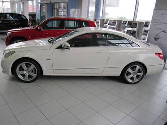 2011 Mercedes-Benz E-Class Photos