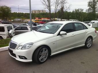 2011 Mercedes-Benz E-Class Pictures