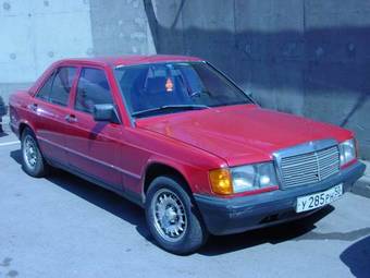 1985 Mercedes-Benz E190