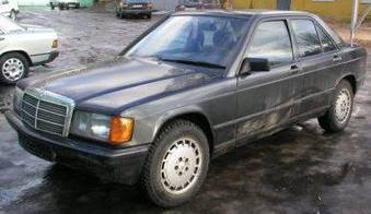 1986 Mercedes-Benz E190