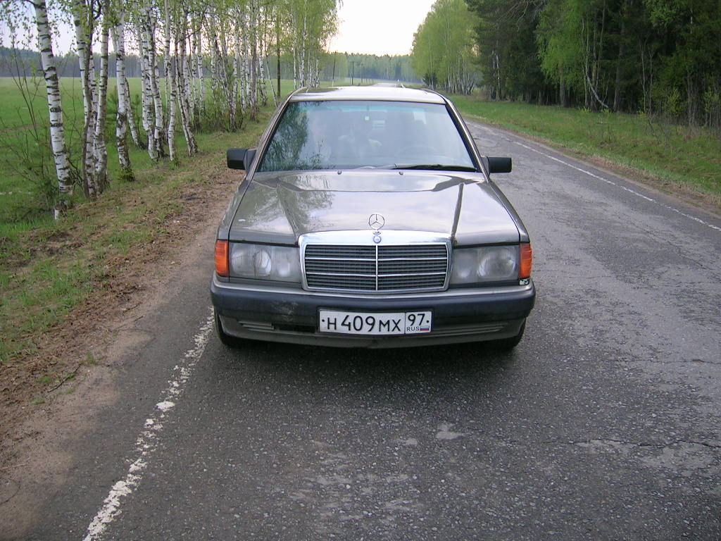 1990 Mercedes-Benz E190