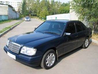 1991 Mercedes-Benz E200