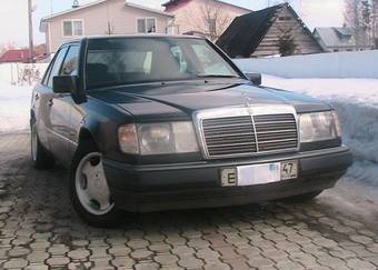 1993 Mercedes-Benz E200